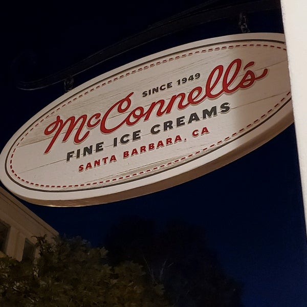 Foto tomada en McConnell&#39;s Fine Ice Creams  por Coach B. el 7/30/2020