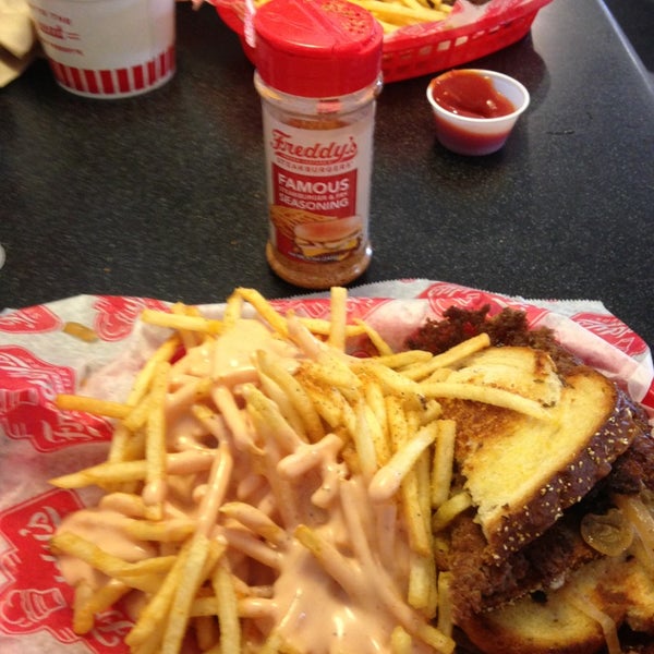 Photo taken at Freddy&#39;s Frozen Custard &amp; Steakburgers by Joey N. on 9/2/2013