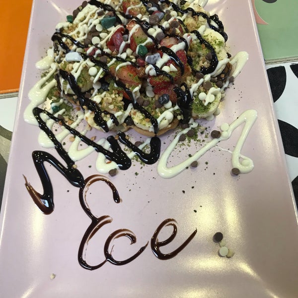 Photo taken at Waffle BUN Design by Ece G. on 1/18/2019
