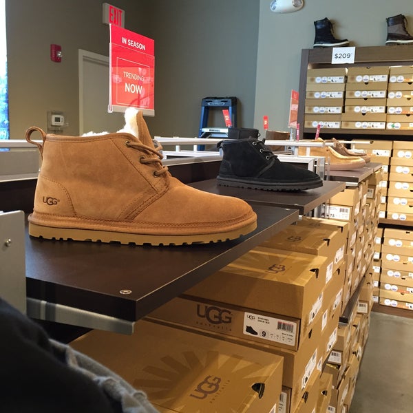 woodbury common ugg