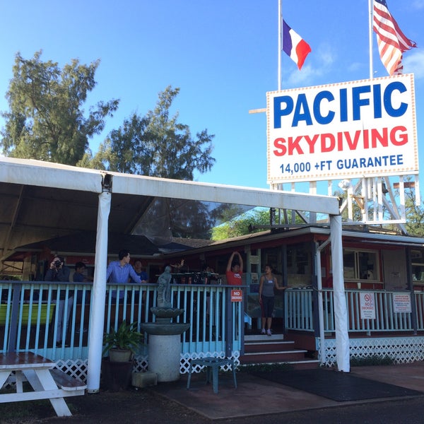 Photo taken at Pacific Skydiving Honolulu by mey .. on 11/15/2015