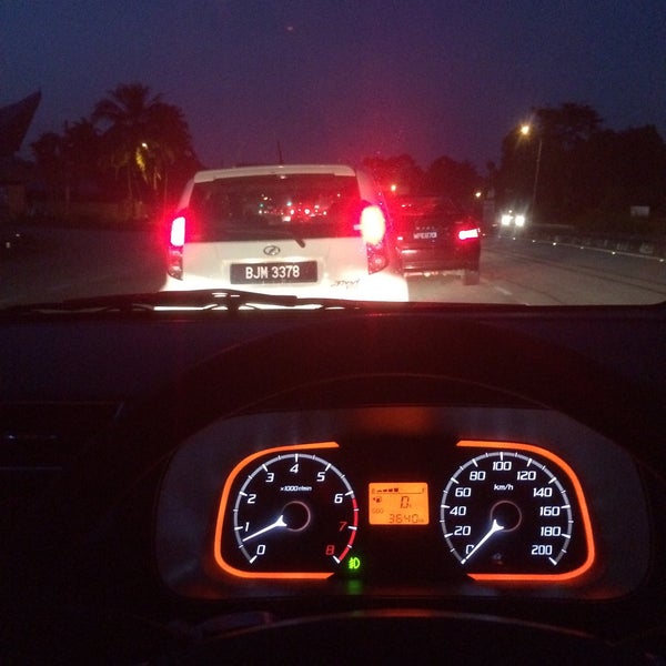 Traffic Light Sungai Choh - Intersection in Rawang
