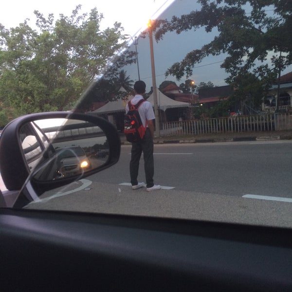 Photos At Traffic Light Sungai Choh Intersection In Rawang