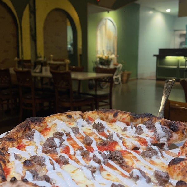 3/3/2024 tarihinde A7med Bin Aziyaretçi tarafından Finzione da Pizza'de çekilen fotoğraf