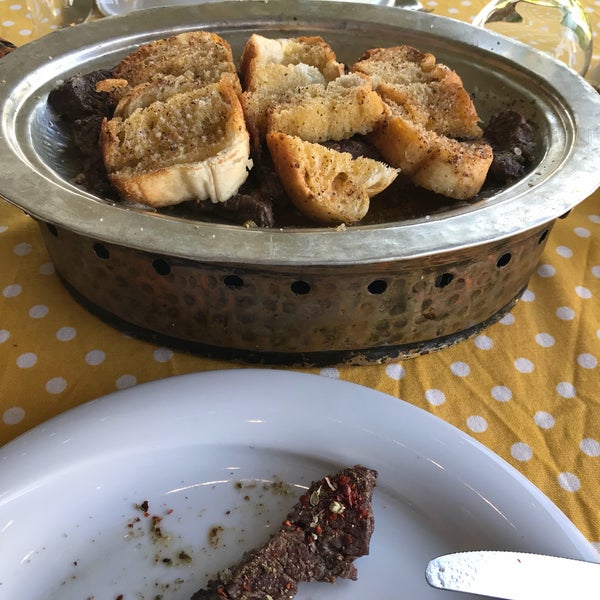 รูปภาพถ่ายที่ Altınkalp Restaurant Düğün Salonu โดย €R€N เมื่อ 6/26/2018
