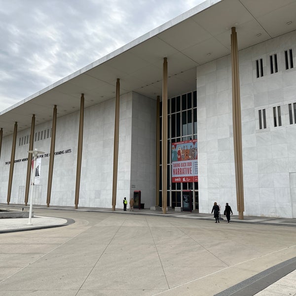 2/20/2023 tarihinde Cesar P.ziyaretçi tarafından The John F. Kennedy Center for the Performing Arts'de çekilen fotoğraf
