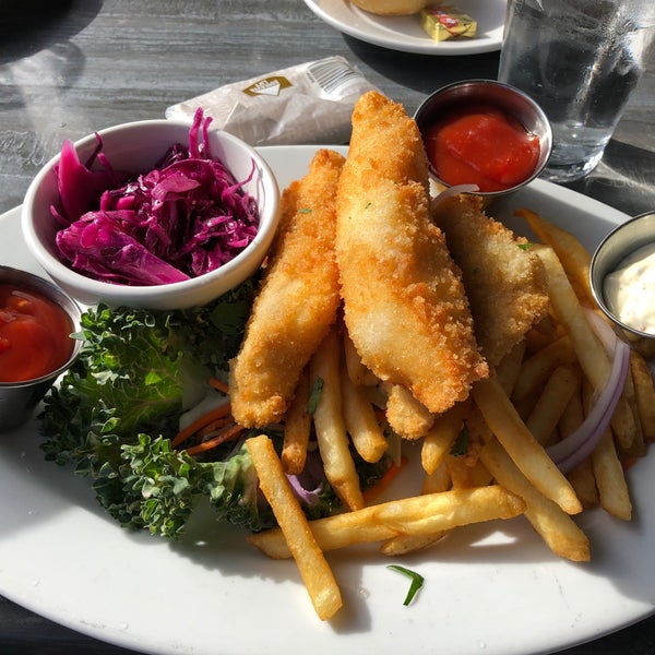 Снимок сделан в Fish Hopper Seafood &amp; Steaks пользователем Gemma 12/31/2019