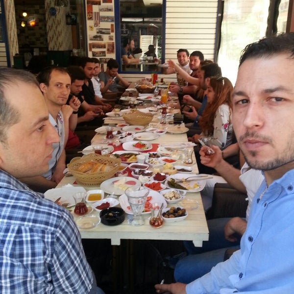 5/18/2014에 Burak P.님이 Biiz Cafe &amp; Bistro에서 찍은 사진