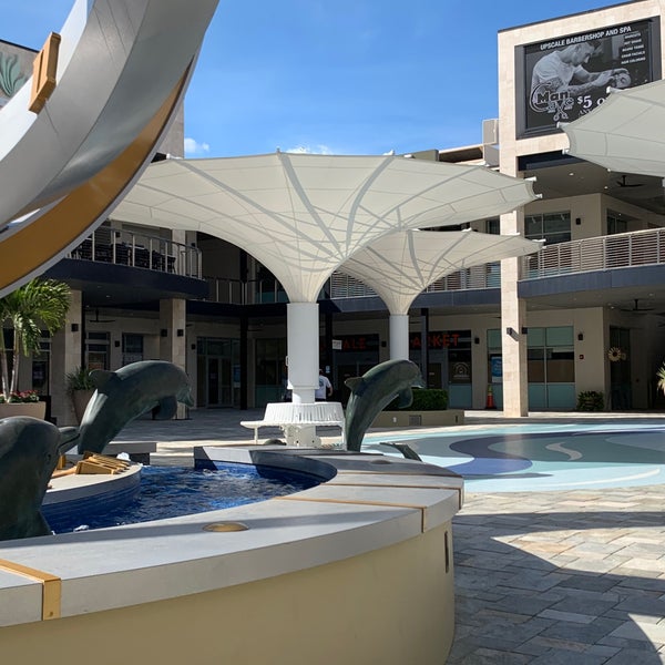 Photo taken at Sundial St. Pete by Shaw A. on 3/14/2020