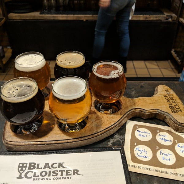 Das Foto wurde bei Black Cloister Brewing Company von Dave B. am 2/22/2019 aufgenommen