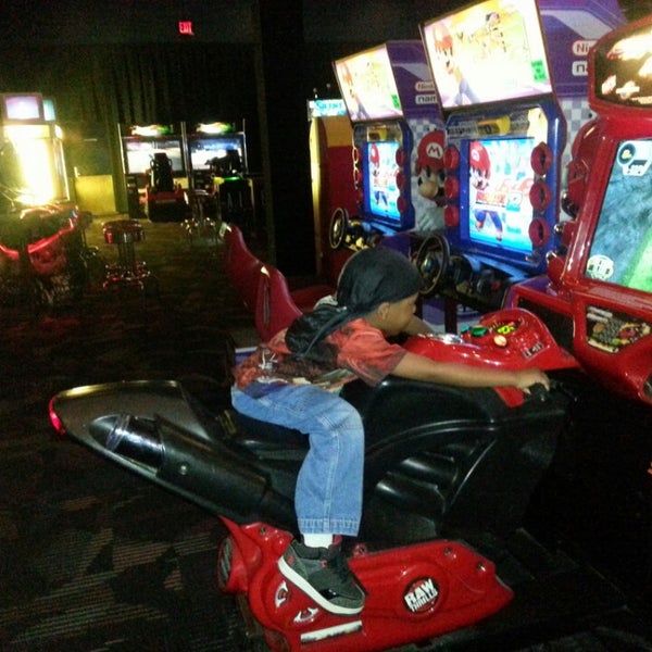 Photo taken at Dave &amp; Buster&#39;s by Keetra T. on 4/7/2013
