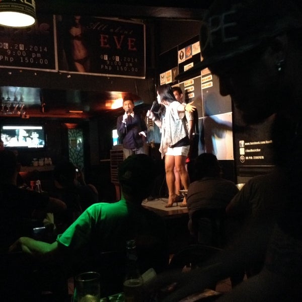 6/21/2014에 Robb G.님이 AUX Music Bar에서 찍은 사진