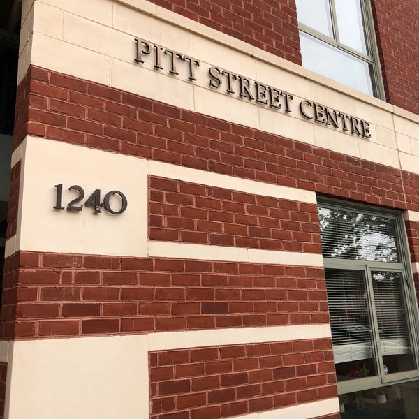 Олд скул паб москва. Архитектура белфаста. Усть койсуг ресторан. Олд хаус галерея. Old school pub большой черкасский переулок, 15-17с1.