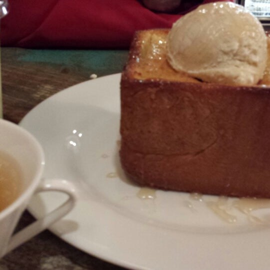 Photo taken at Serenade Coffee Bar &amp; Desserts by Julie E. on 1/27/2014