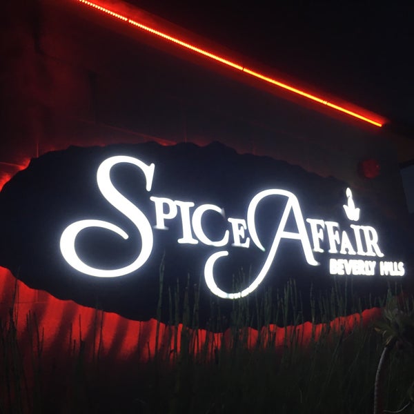 Снимок сделан в Spice Affair Beverly Hills Indian Restaurant пользователем Christopher S. 1/20/2019