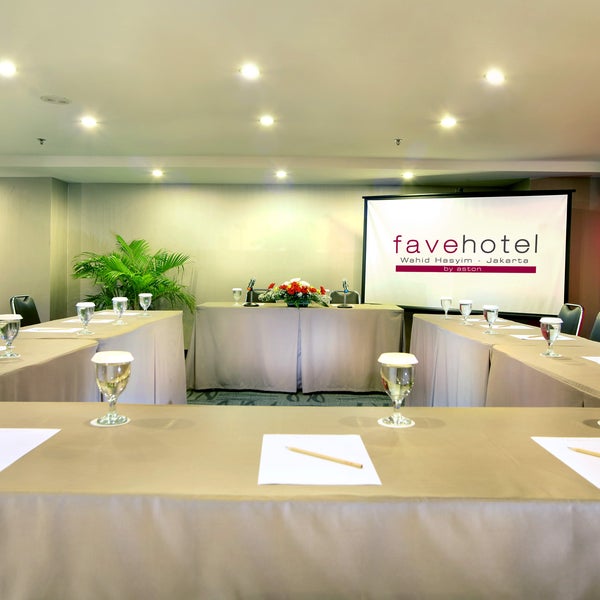 Budget Hotel with PERFECT Location. BOOK NOW www.favehotels.com
