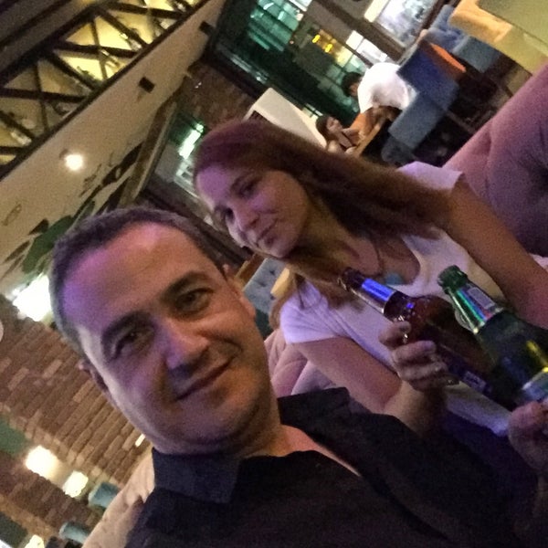 Das Foto wurde bei Limon Restaurant &amp; Bar von Yücel G. am 8/30/2018 aufgenommen