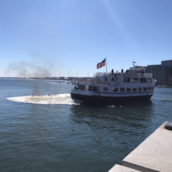 Снимок сделан в Boston Harbor Cruises пользователем Aafreen S. 3/24/2019