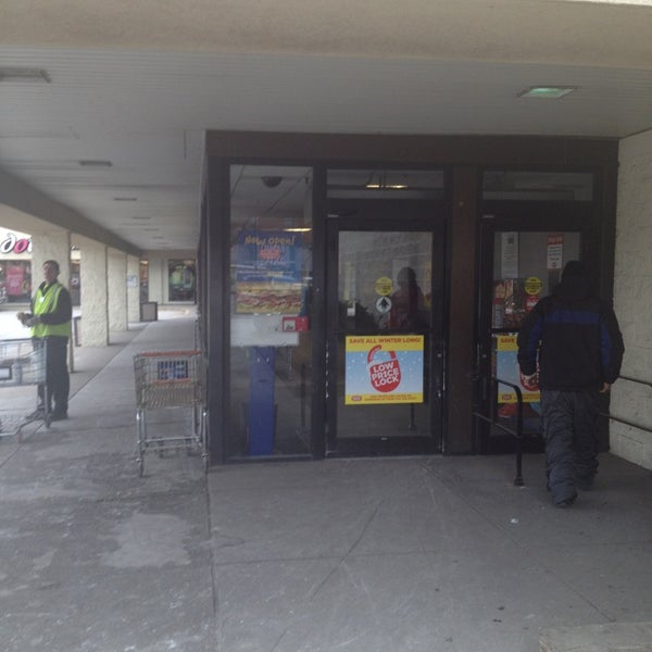 Giant Eagle Supermarket - Supermarket 