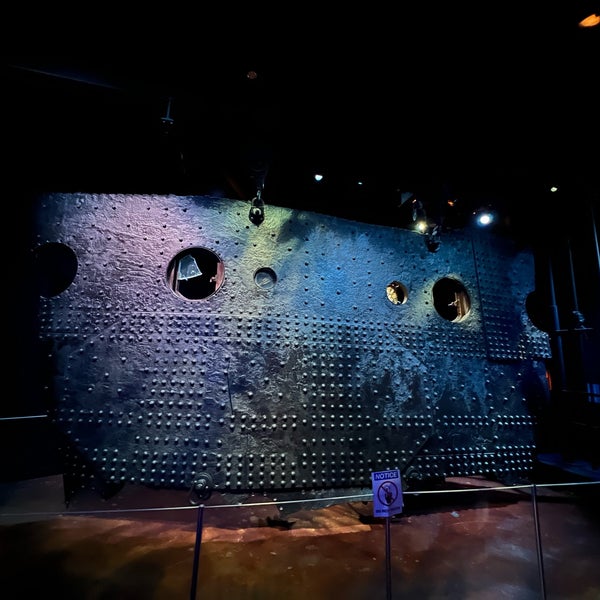 Foto tirada no(a) Titanic: The Artifact Exhibition por ᴡ B. em 10/14/2021