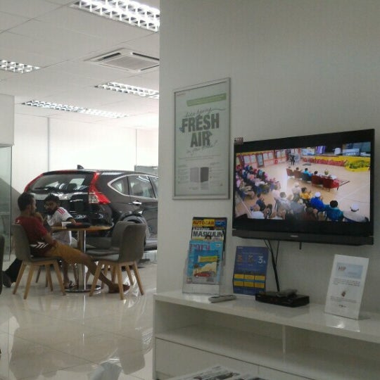 Photos at Greater tampin oto sdn bhn (HONDA DEALER) - 72 visitors