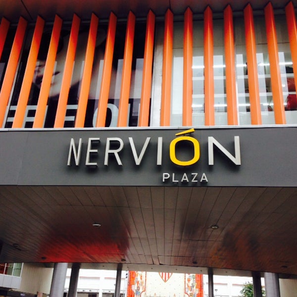 10/14/2015 tarihinde Irena Z.ziyaretçi tarafından C.C. Nervión Plaza'de çekilen fotoğraf