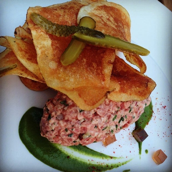 Foto diambil di Restaurant Zoë oleh LettuceEatFood pada 7/11/2014