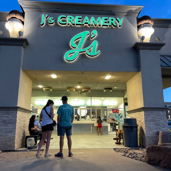 Photo taken at J&#39;s Creamery by Karin S. on 7/29/2022