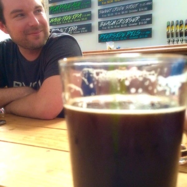 Das Foto wurde bei Beach City Brewery von rth 0. am 9/14/2014 aufgenommen