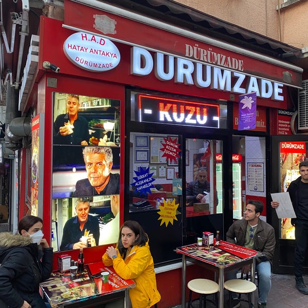 รูปภาพถ่ายที่ Dürümzade โดย Ilia B. เมื่อ 3/28/2022