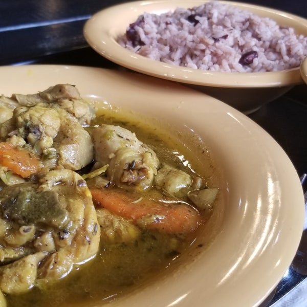 Foto diambil di Pots &amp; Pans Jamaican Cuisine oleh Stuart S. pada 9/25/2019