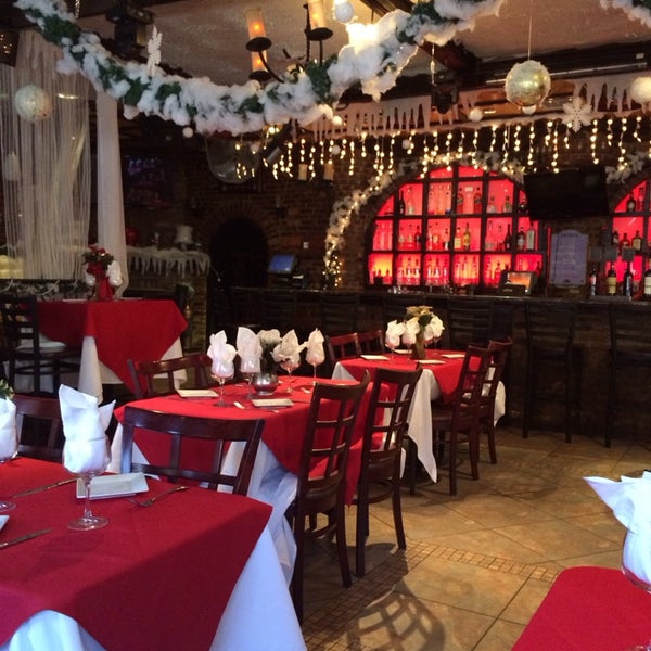 12/7/2013 tarihinde Donald T.ziyaretçi tarafından VIVO Spanish Tapas Restaurant &amp; Lounge'de çekilen fotoğraf