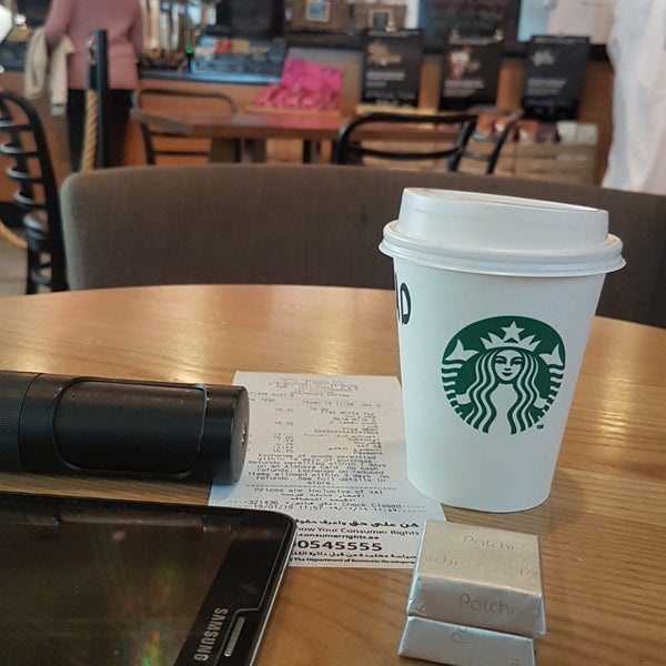 รูปภาพถ่ายที่ Starbucks โดย Fahad .. เมื่อ 1/19/2019