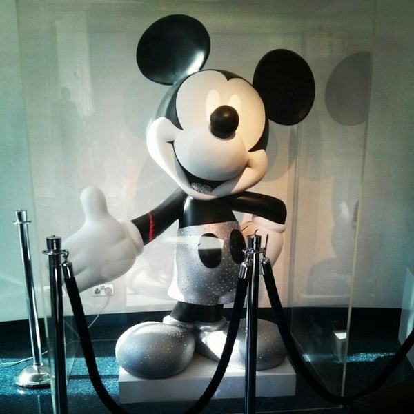 The Walt Disney Co. Ltd Hammersmith'de Ofis'da fotoğraflar