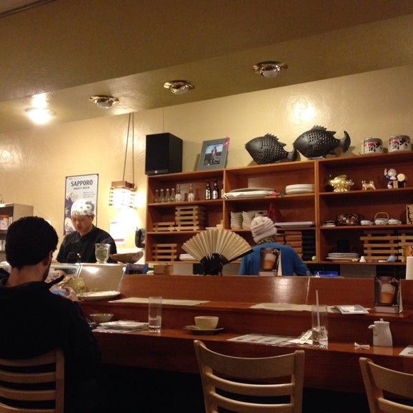12/5/2013에 Laura S.님이 Ahi Sushi &amp; Hibachi에서 찍은 사진