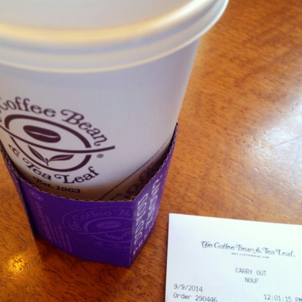 Photo taken at The Coffee Bean &amp; Tea Leaf by Nouf M. on 9/9/2014