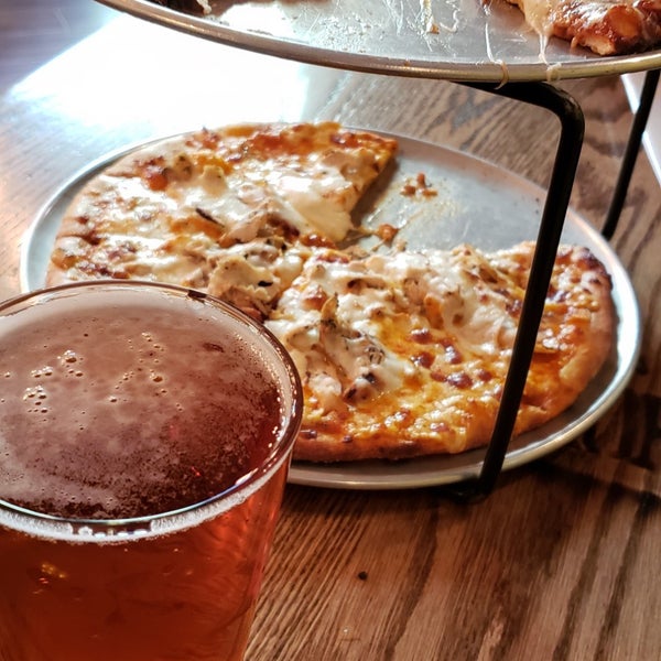 Photo taken at The Stonehouse Pizza &amp; Pasteria by P∆RTY M. on 12/7/2019