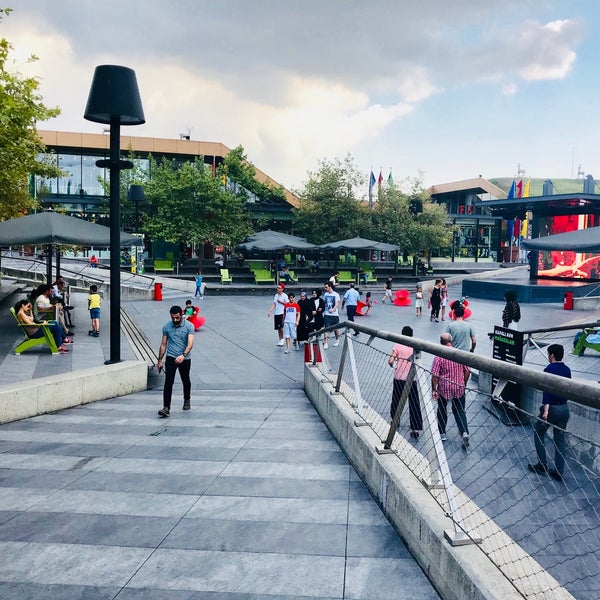 7/16/2018 tarihinde Mehmetziyaretçi tarafından Meydan İstanbul'de çekilen fotoğraf