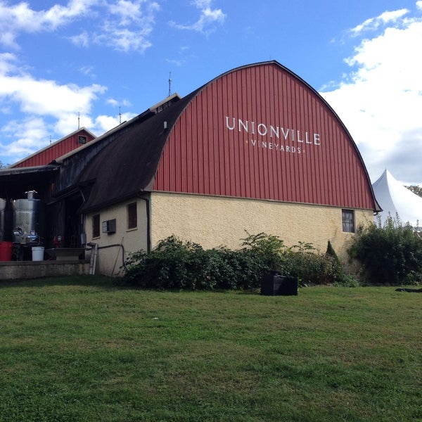 9/22/2013 tarihinde Christina M.ziyaretçi tarafından Unionville Vineyards'de çekilen fotoğraf