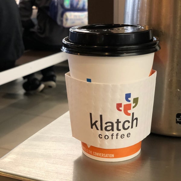 Das Foto wurde bei Klatch Coffee von Dan R. am 12/30/2019 aufgenommen