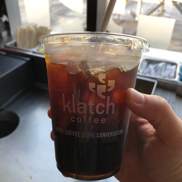 Снимок сделан в Klatch Coffee пользователем Dan R. 10/28/2019