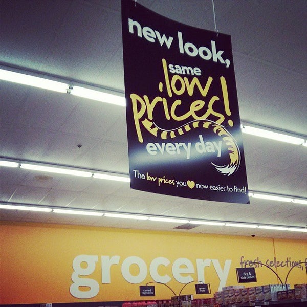 Giant Tiger Department Store in Scarborough