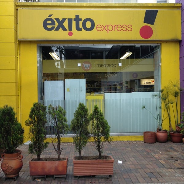 Éxito Express Tienda de autoservicio en Parque de la 93