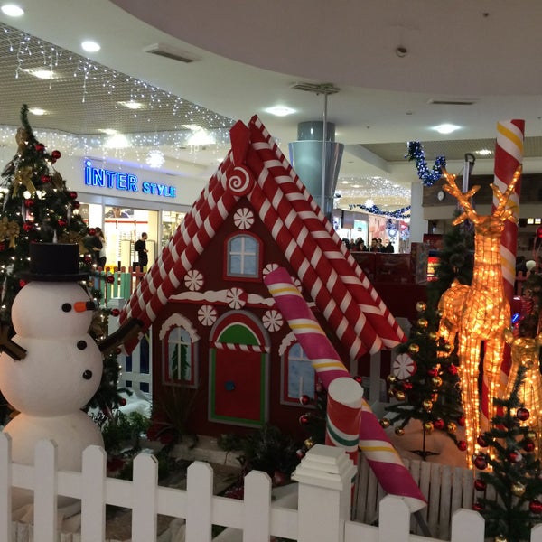 Foto scattata a CarrefourSA Karşıyaka AVM da Mine Y. il 12/26/2014