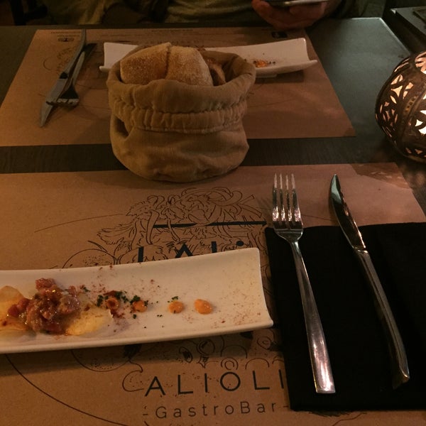 รูปภาพถ่ายที่ Alioli Gastrobar โดย Sara B. เมื่อ 12/4/2015