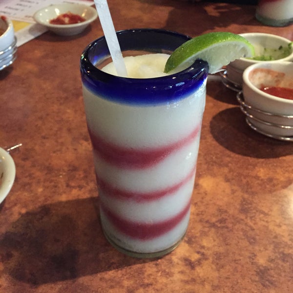 Снимок сделан в Abuelo&#39;s Mexican Restaurant пользователем Greg 3/27/2015