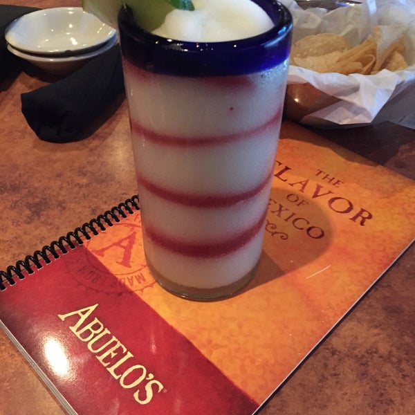 Снимок сделан в Abuelo&#39;s Mexican Restaurant пользователем Greg 6/6/2015