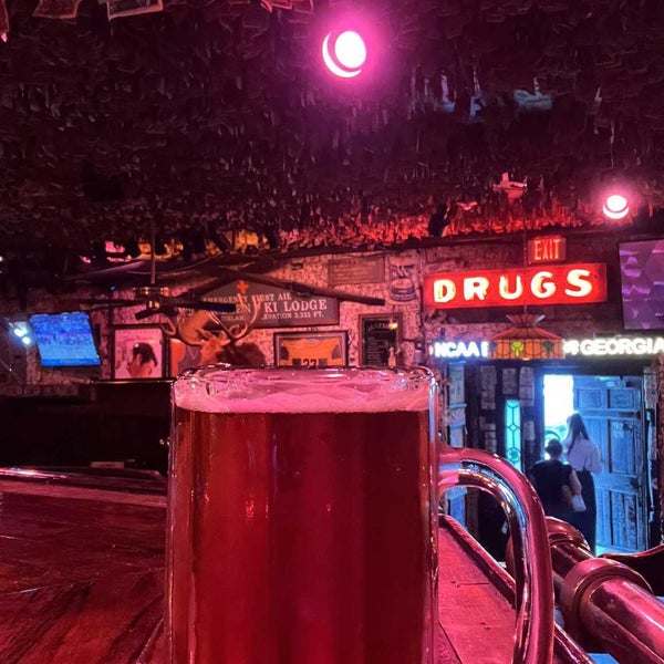 Foto tirada no(a) McGuire&#39;s Irish Pub of Destin por Brad L. em 11/12/2022