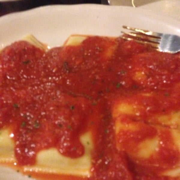 Foto tomada en Anthony&#39;s Pizza &amp; Italian Restaurant  por Ricky P. el 8/11/2013