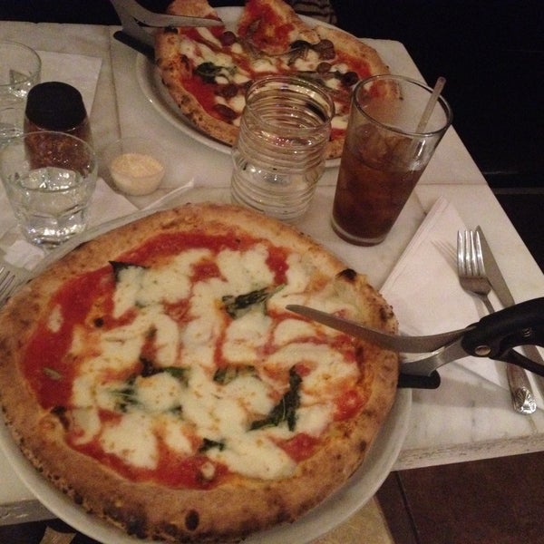 Photo taken at Menomalé Pizza Napoletana by Spicy Candy DC (. on 1/12/2015